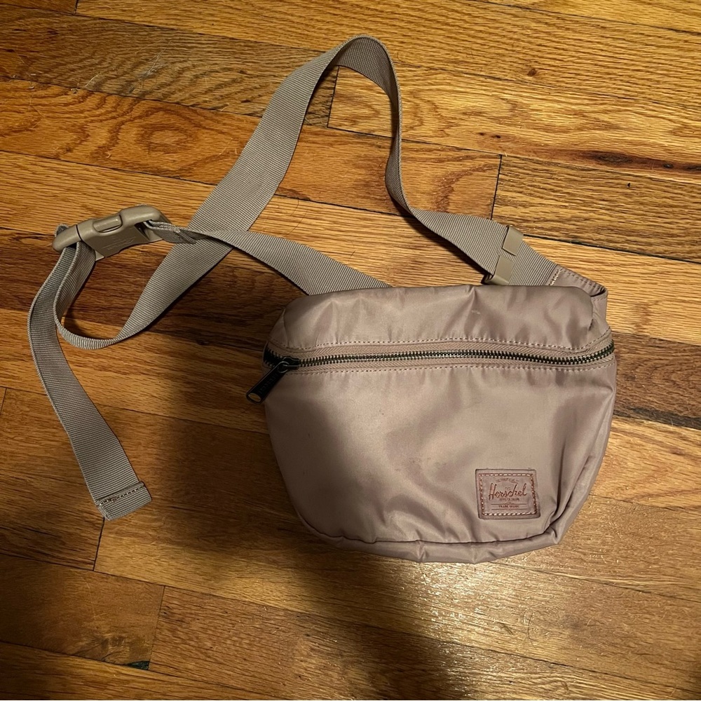 Herschel Dusty Rose 🌹 Colored Fannypack